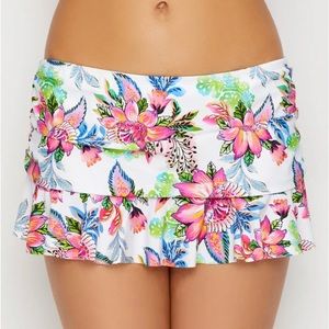 La Blanca Skirted Bottom in Botanical Jardin
